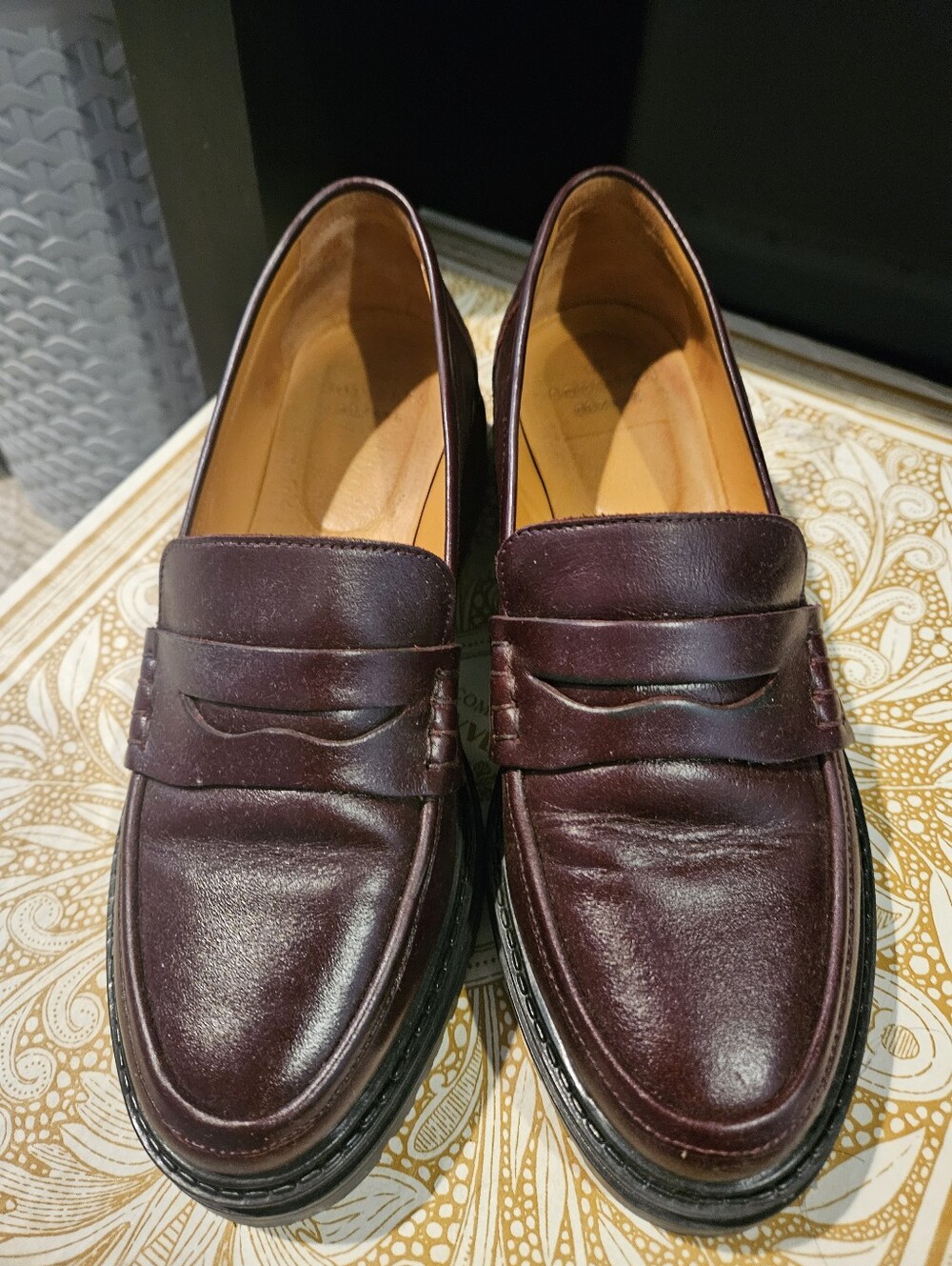 Sezane Albane Loafers Glossy Burgundy - Size 6